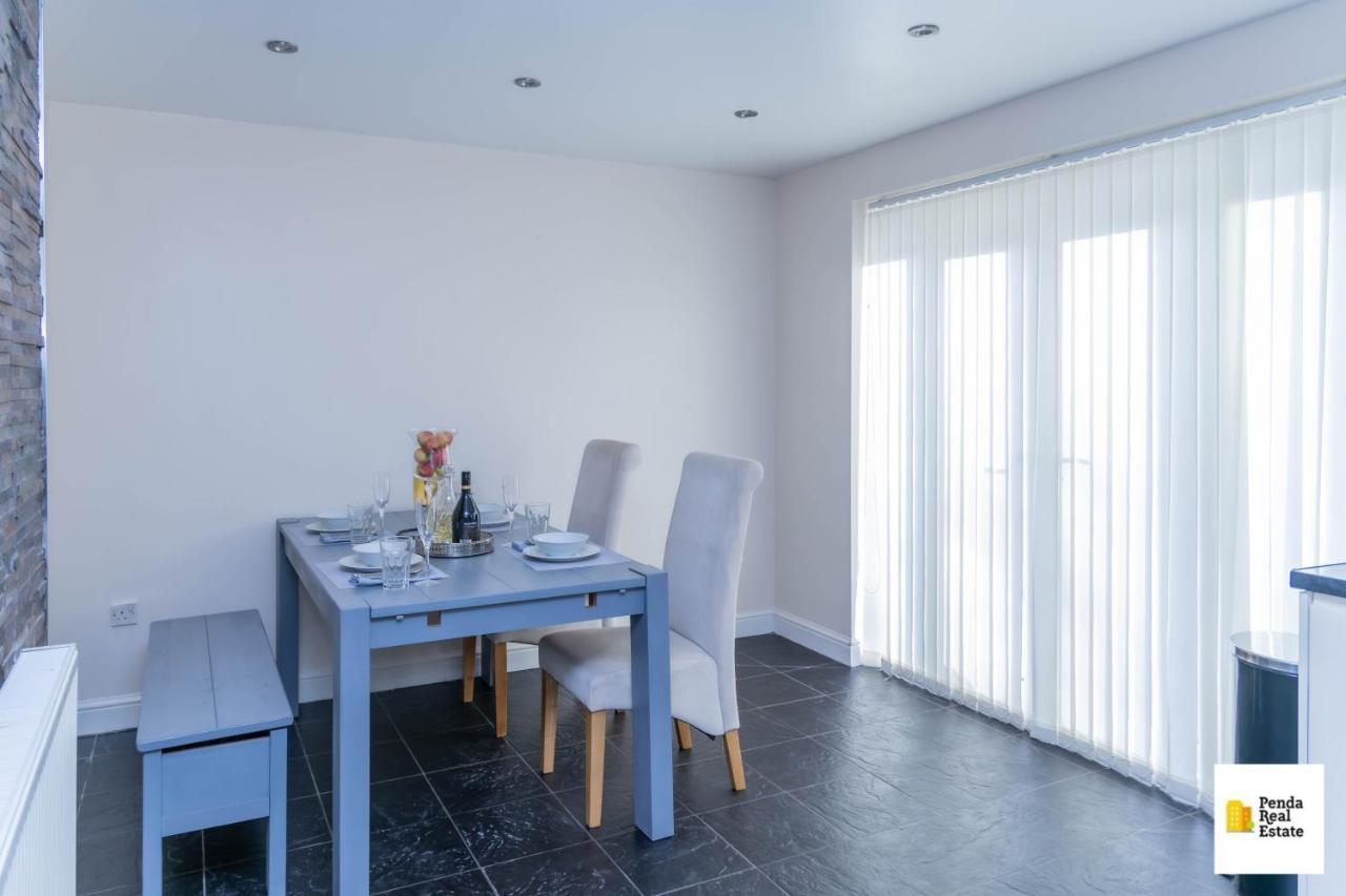 Penda Contractor And Leisure Guests Nottingham Villa Dış mekan fotoğraf